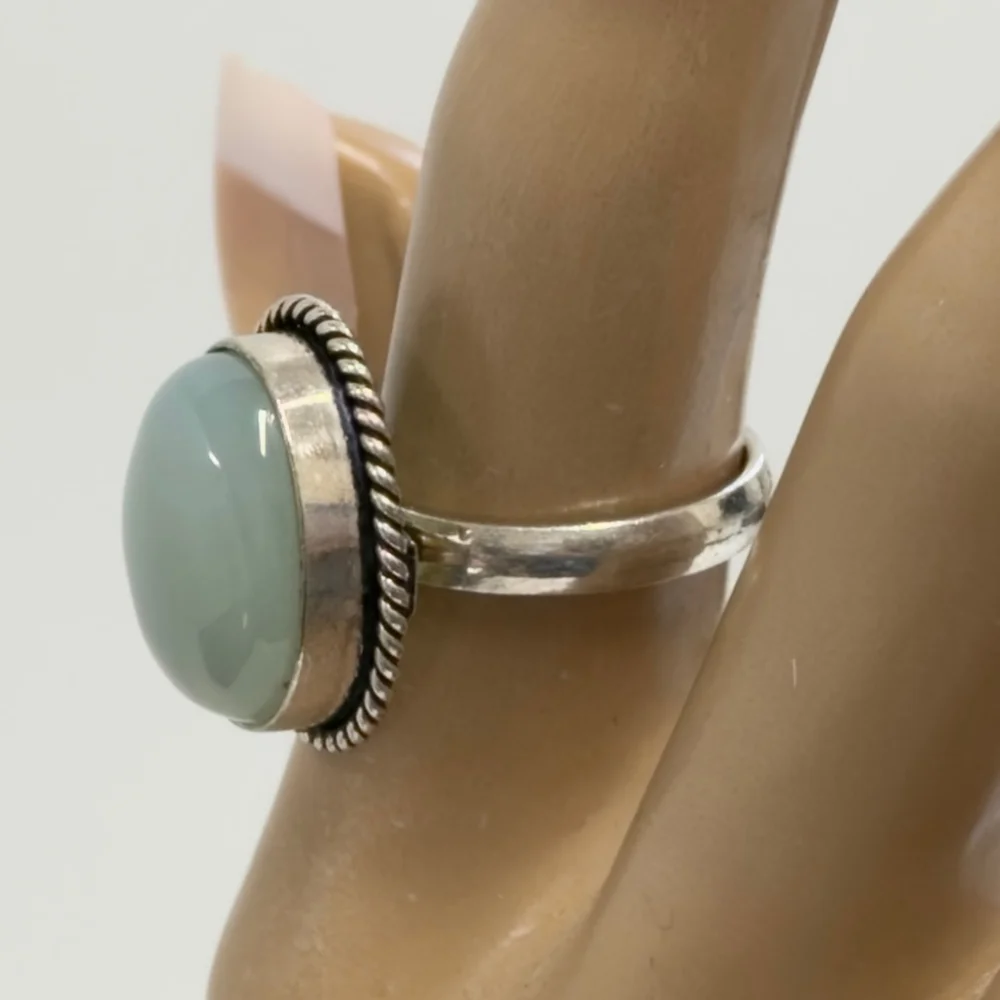 Hand crafteLight Green Chalcedony Silver Plated Ring Stamped‎ 925 Size 6.25 New - Picture 6 of 8